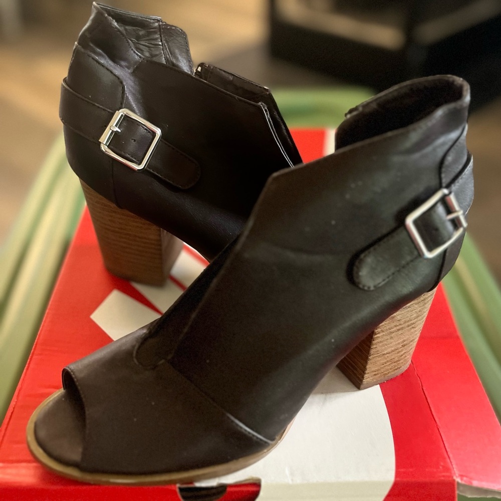 Lane Bryant Brown Chunk Heeled Bootie Size 8
